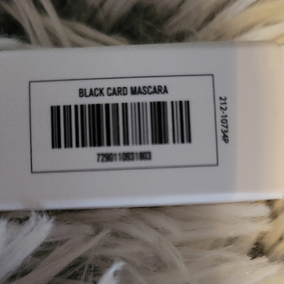 IL MAKIAGE Bold Pink Lipstick - Picture 11 of 12